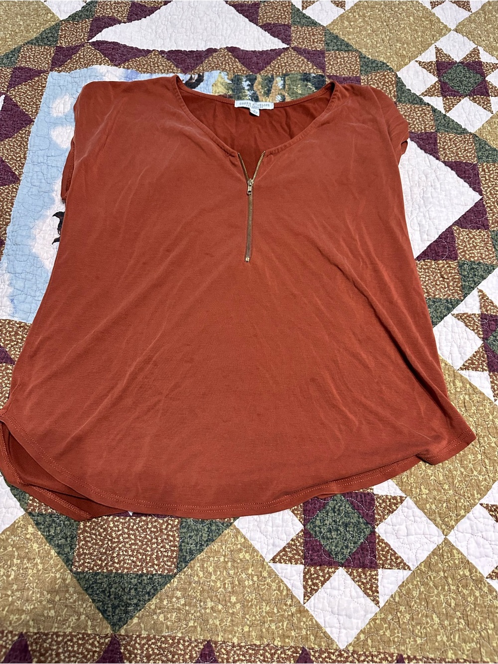 Rust Orange V-neck Short Sleeve Blouse w/Zipper Detail